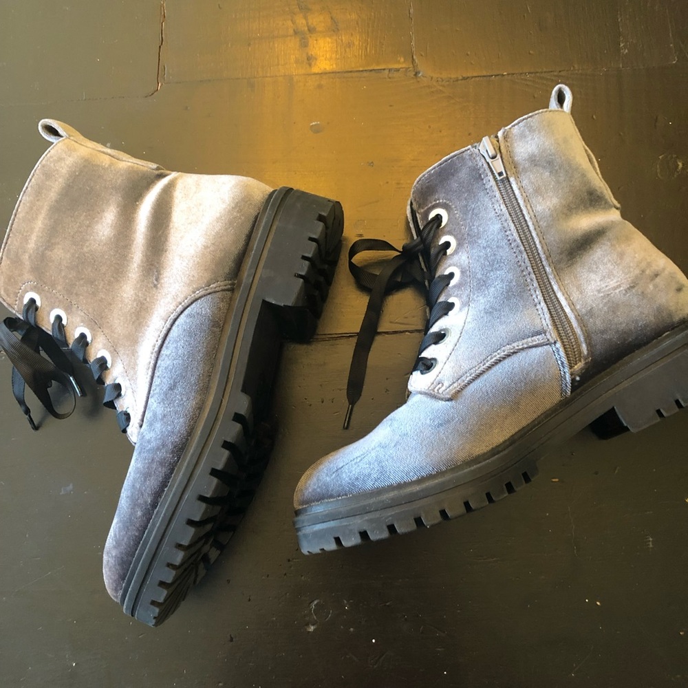 Mossimo Velvet Black/Gray Zip Side-Lace Up Combat Boot. SZ 6.5 - Picture 13 of 15